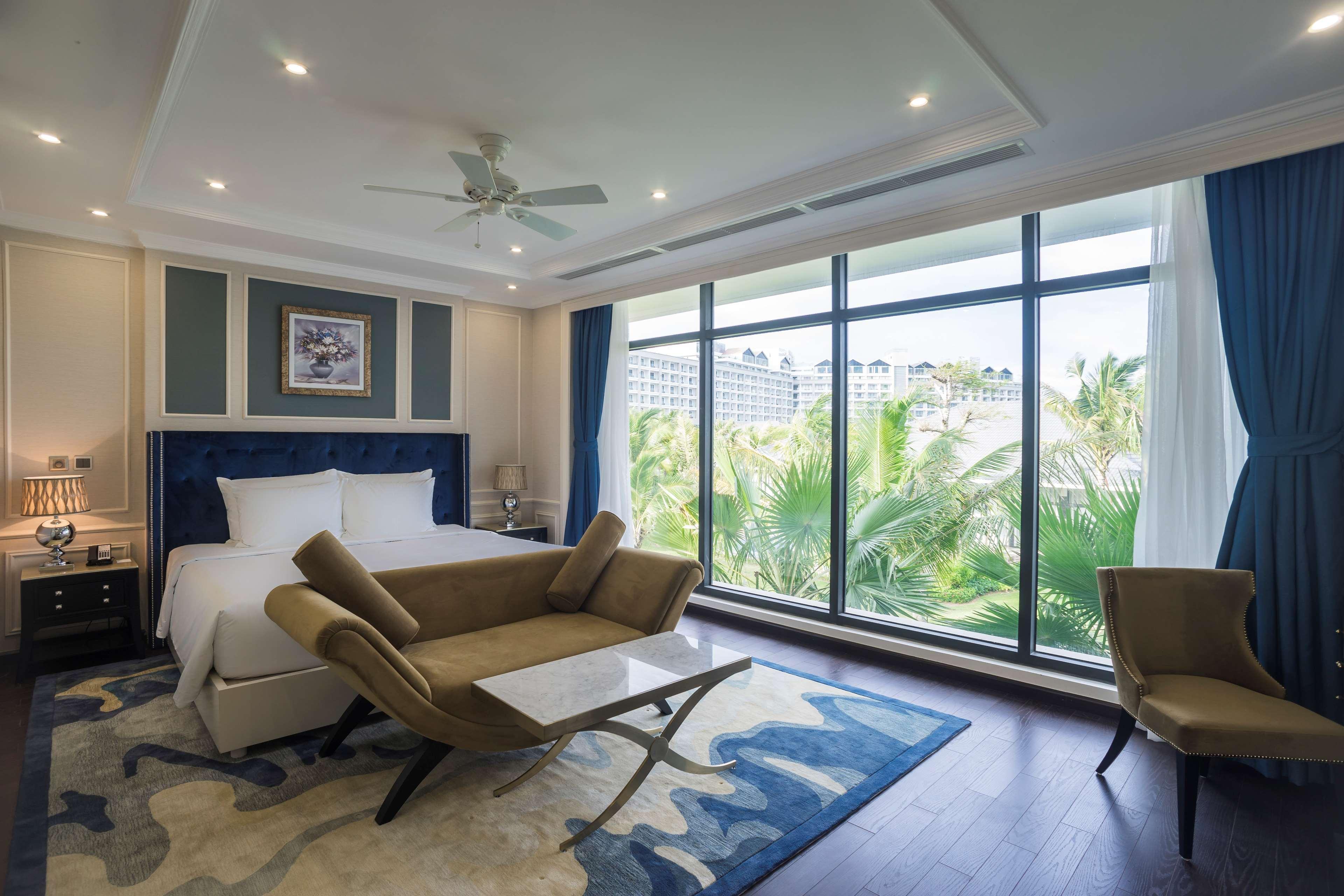Radisson Blu Resort Phu Quoc Eksteriør bilde A bedroom at the hotel